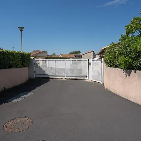 Charmante Maison Climatisee A 500m De La *