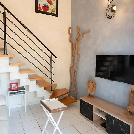 Charmante Maison Climatisee A 500m De La Vias