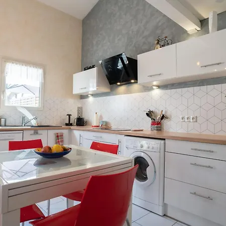 Charmante Maison Climatisee A 500m De La Villa