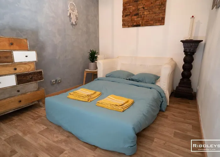 Charmante Maison Climatisee A 500m De La * Vias