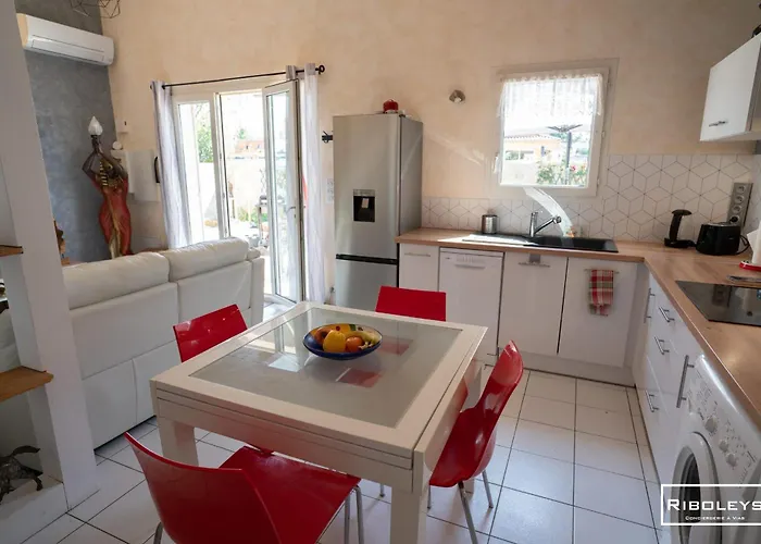 Βίλα Charmante Maison Climatisee A 500m De La *