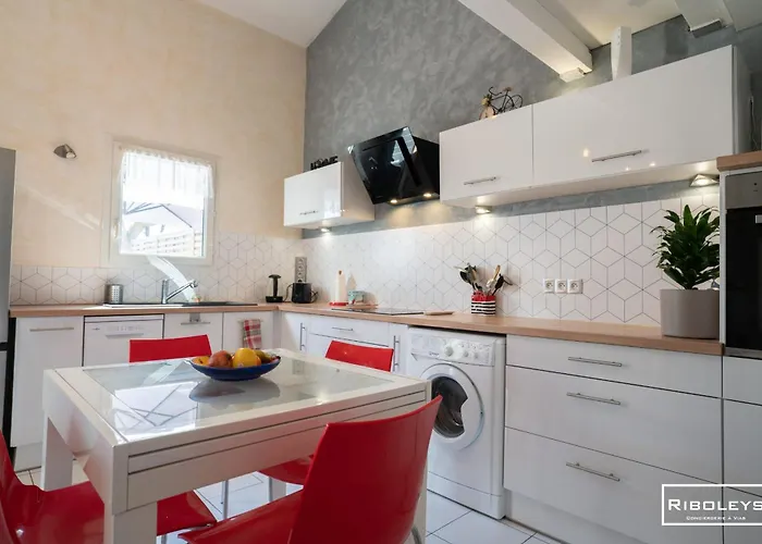 Charmante Maison Climatisée à 500m De La Villa