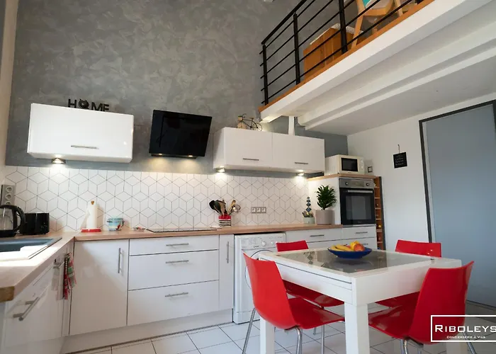 Villa Charmante Maison Climatisée à 500m De La *